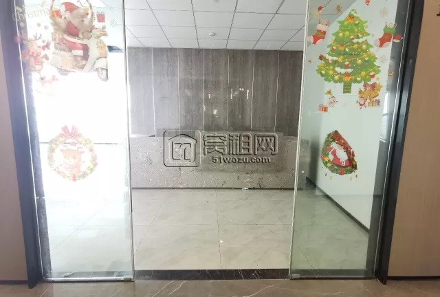 浙江创新中心 459平东南朝向带阳台 超大董事长办公室带独立卫生间加淋浴