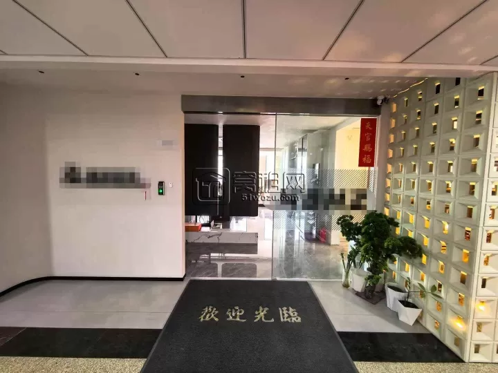 和荣大厦最新房源：朝南电梯口222平，年租金14.7万，全屋定制设计风格！