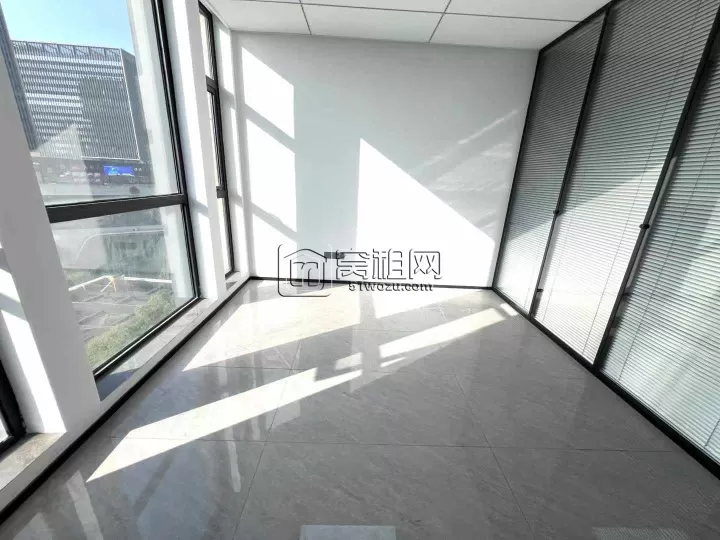 鄞州区玉米楼附近供销大厦出租落地采光，形象墙，2隔间出租