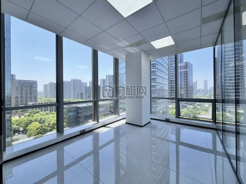 宁波智慧园研发园办公室出租 135平，5950月 2个隔间、河景房