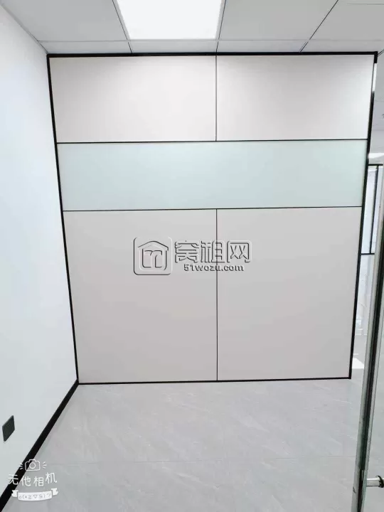 海曙精品房源地铁口银亿时代广场朝南151平米办公室出租