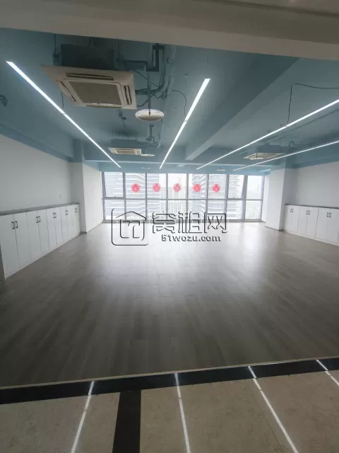 宁波江北前洋街道同济路227号盛悦大厦面积：516.4平米朝向西北办公室出租