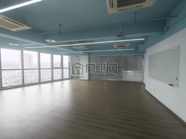 宁波江北前洋街道同济路227号盛悦大厦面积：516.4平米朝向西北办公室出租