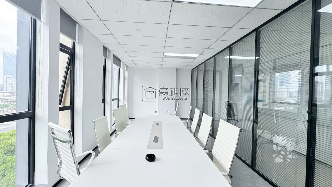 和丰广场对面供销大厦出租 417平6隔间+储物间带家具朝南