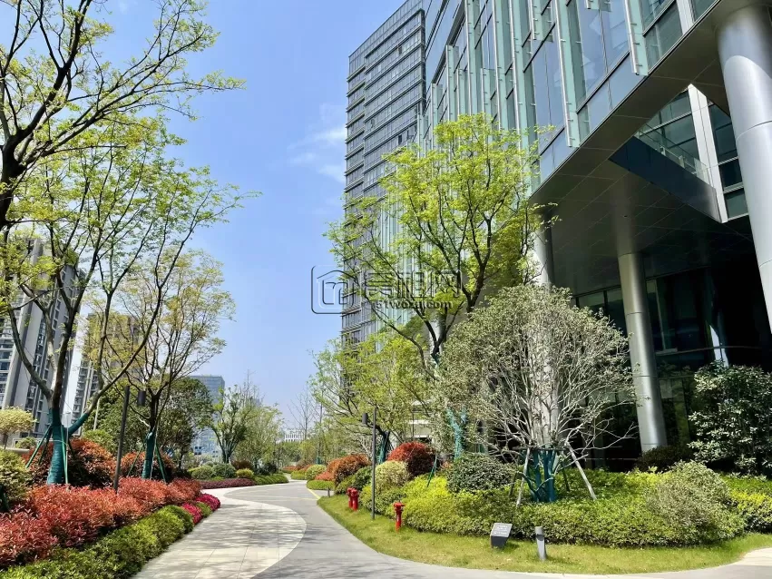 东品大厦独栋出租约10000㎡全新办公现房