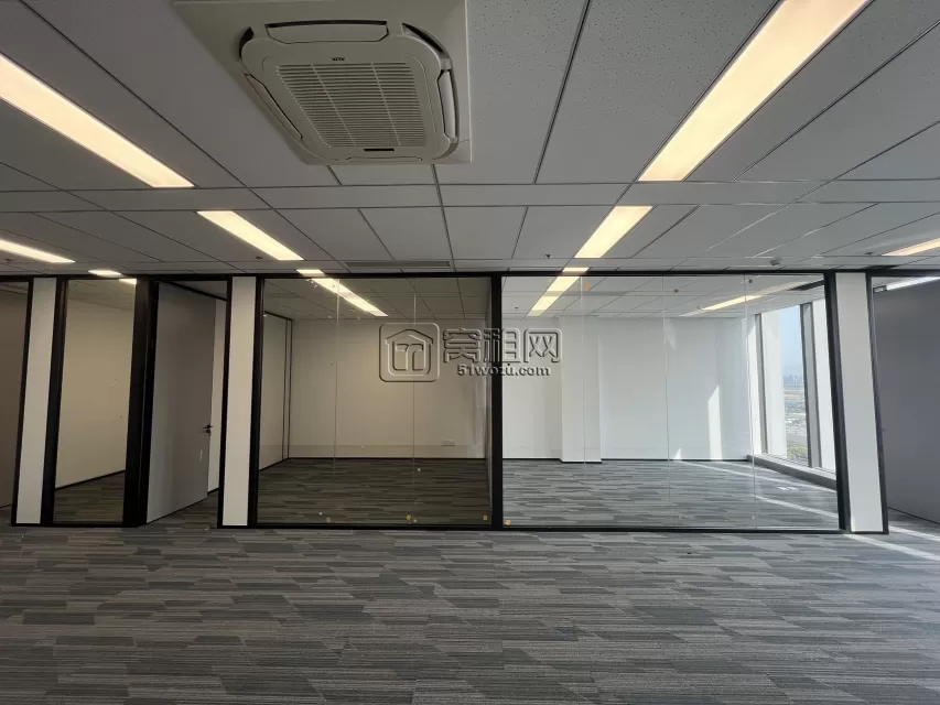 宁波前洋商务中心办公楼 170平方出租朝南 8015元/月