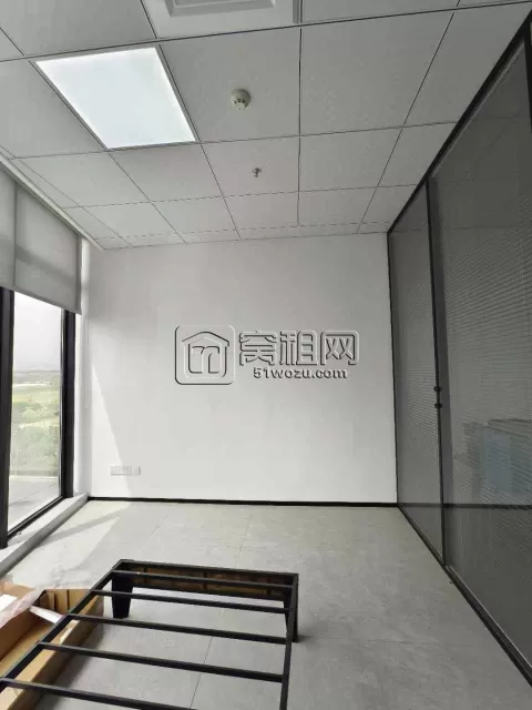 江北洪塘湾写字楼57平精装办公室出租，租金特价1699元/月