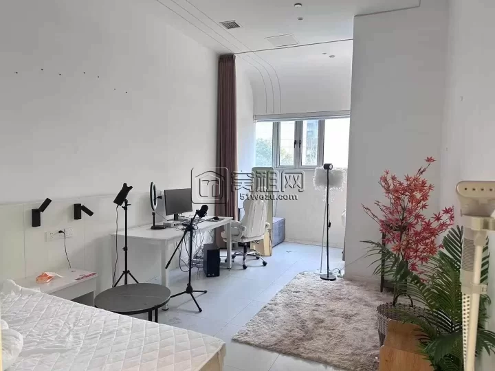 宁波南部商务区底商一拖二106平+1020平共23个房间出租55000元一个月