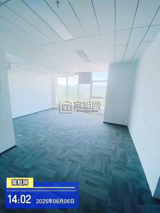 高新区奥创中心写字楼400平米精装修有隔间办公室出租