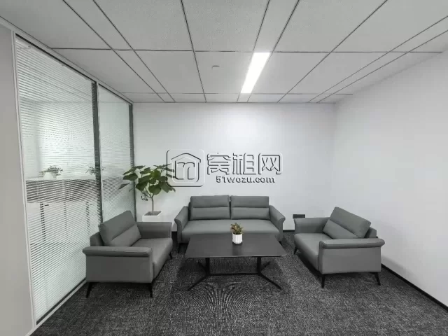宁波国金中心135平两个间隔全套家具拎包入住！