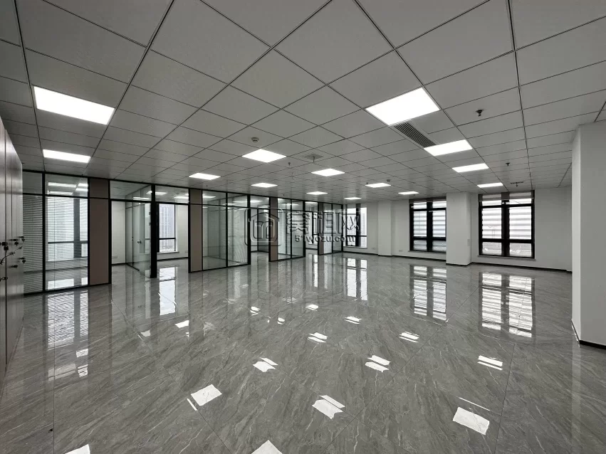 宁波高新区核心区域研发园B1幢办公室出租，西南360平方，6个隔间