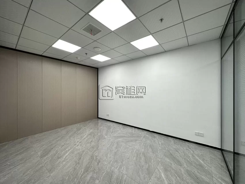 宁波高新区核心区域研发园B1幢办公室出租，西南360平方，6个隔间