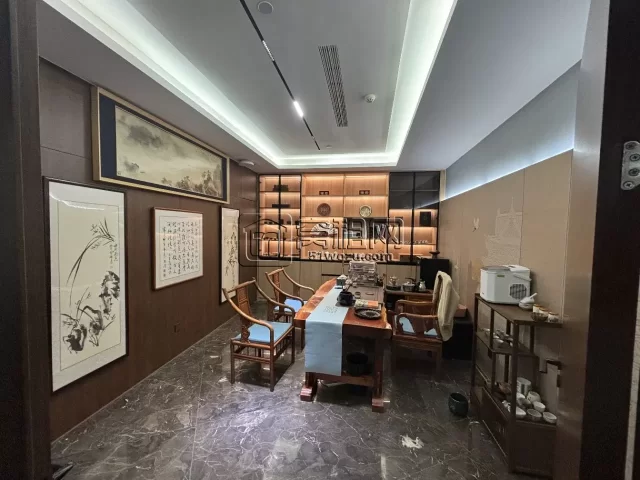 鄞州万达附近一楼沿街商铺300m²豪华装修直接出租