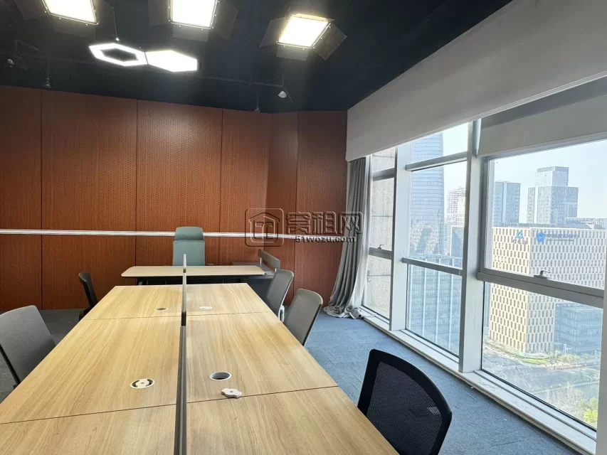 宁波1号线和5号线地铁口环合中心68平小面积办公室出租配置办公家具拎包入驻6100元一个月