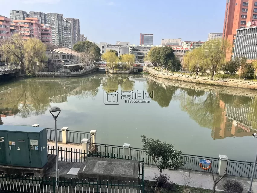 出租新芝宾馆旁高塘店面商业楼 1000平整租0.98/平