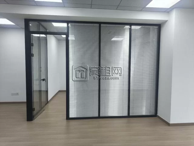 出租宁波江北盛悦大厦面积109.2平朝向北精装，可定制1-2玻璃隔间