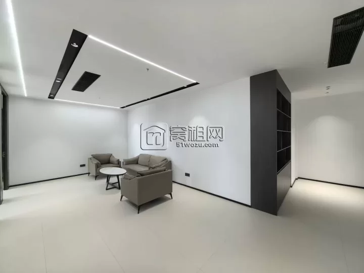 慧和大厦出租豪华装修286平3个隔间，带全套办公家具