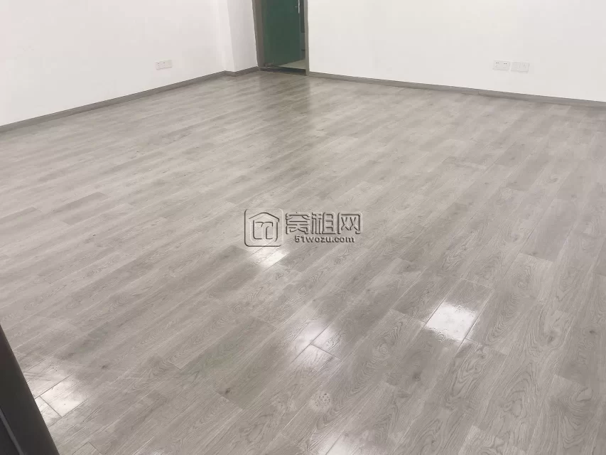 宁波科技广场2栋办公室出租80平，特价朝南2800月
