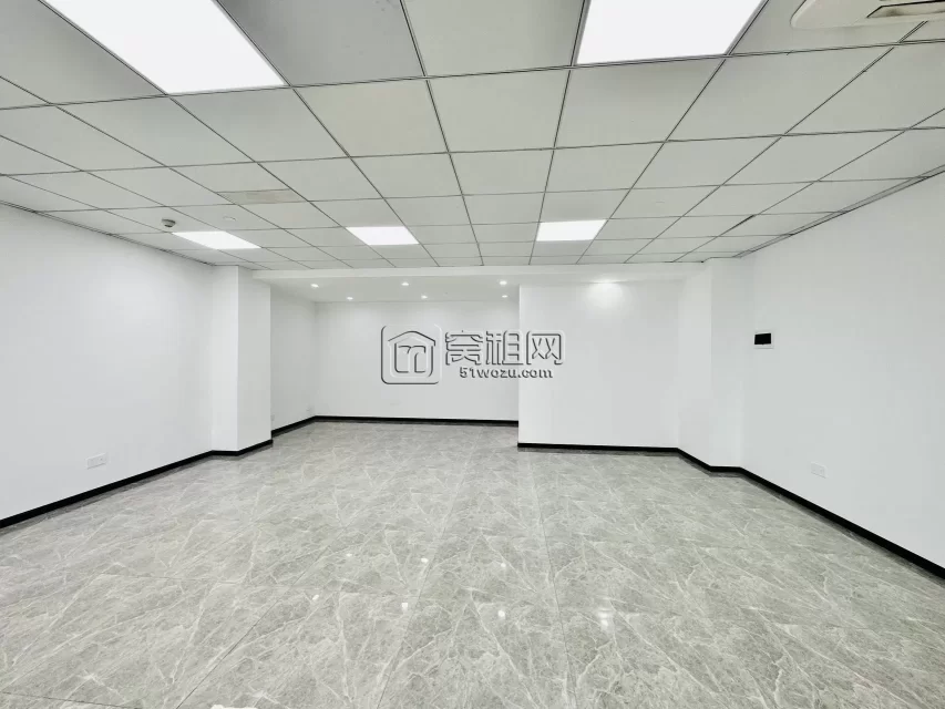 南部商务区泰康大厦出租 145平 朝南 双隔间写字楼