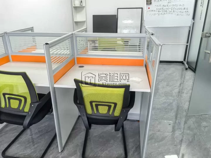 宁波市中心鼓楼地铁口 恒隆中心出租朝南160平办公室拎包入住