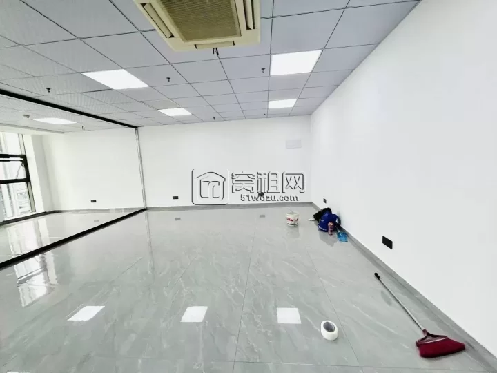 南部商务区博纳大厦 128平 月租6800元出租