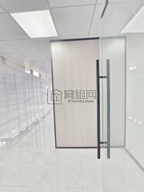 江北洪塘爱租大厦182平精装办公室出租租金5536元/月