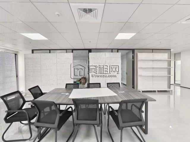 江北洪塘爱租大厦182平精装办公室出租租金5536元/月