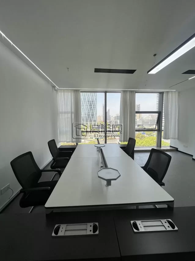 宁波东部新城嘉恒广场B座75m² 出租单价：1.8元/m²/天