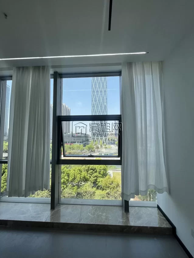 宁波东部新城嘉恒广场B座75m² 出租单价：1.8元/m²/天
