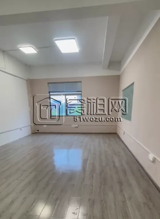 宁波2号线宁波大学站地铁口世创启创产业园 67㎡精装小户 出租2100元出租一个月