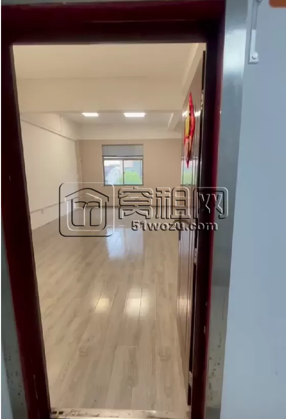宁波2号线宁波大学站地铁口世创启创产业园 67㎡精装小户 出租2100元出租一个月