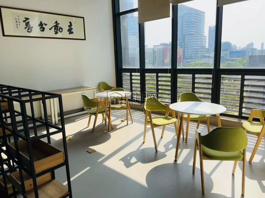 宁波百度云智基地出租  面积92平  户型方正，超高得房率  配家具，费用包含物业费，水电费