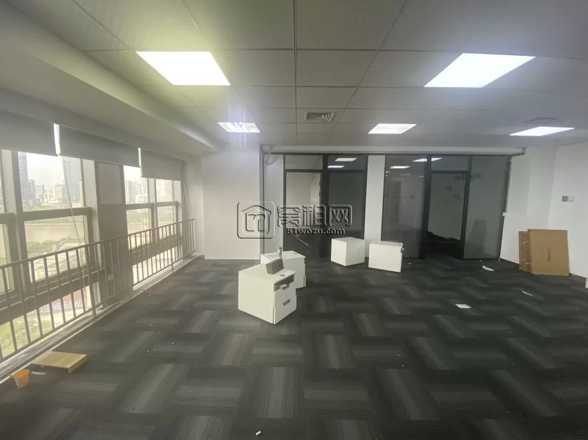 宁波海曙区LV店对面写字楼180平米精装修出租
