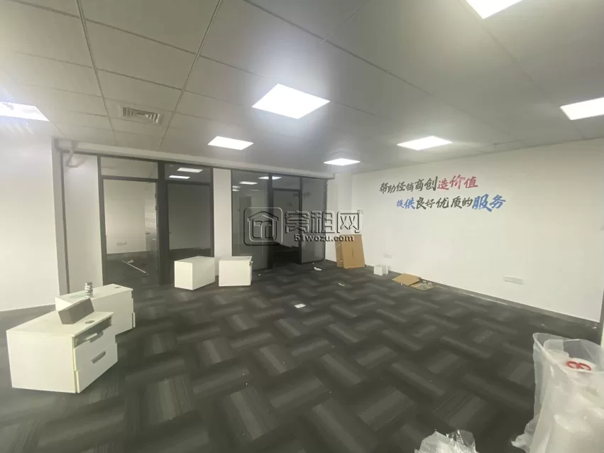 宁波海曙区LV店对面写字楼180平米精装修出租