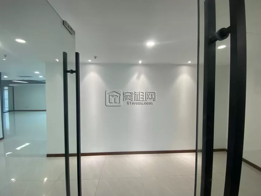 宁波洲际酒店办公楼出租朝南面积587平可分割出租可整租3万元一个月