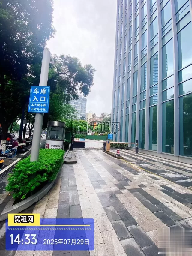 宁波灵桥广场对面中国人寿大厦停车场收费包月多少？