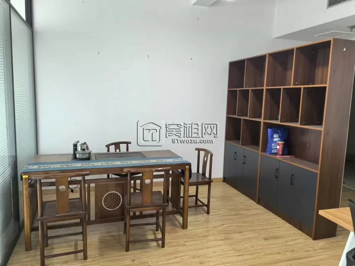 鄞州锦寓路地铁站出口汇亚国际大厦88平方，3800元每月出租
