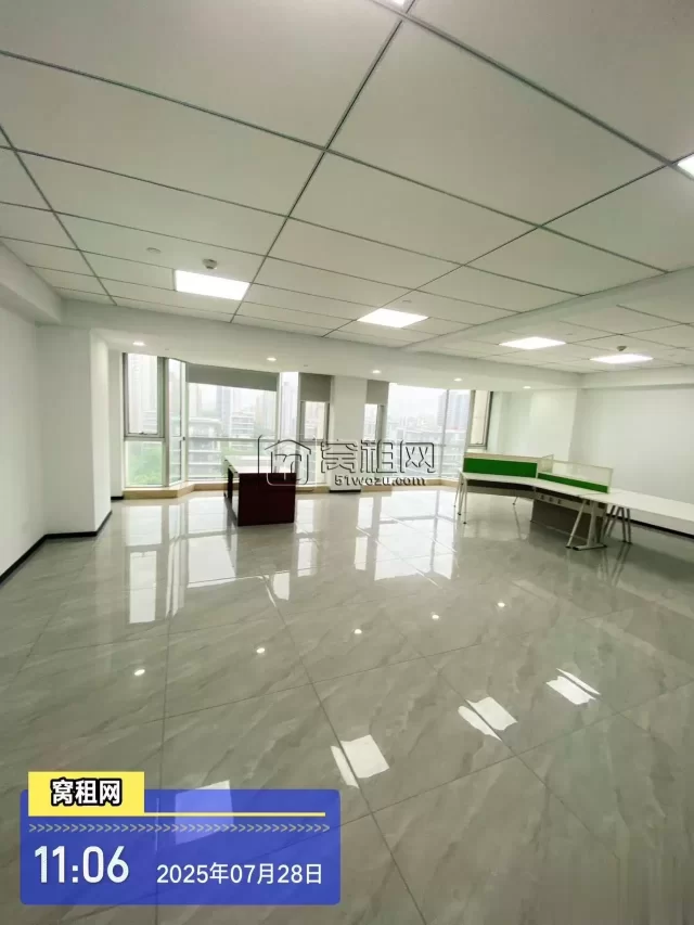 东部新城南苑环球酒店办公室带水源出租面积162.49平米精装修