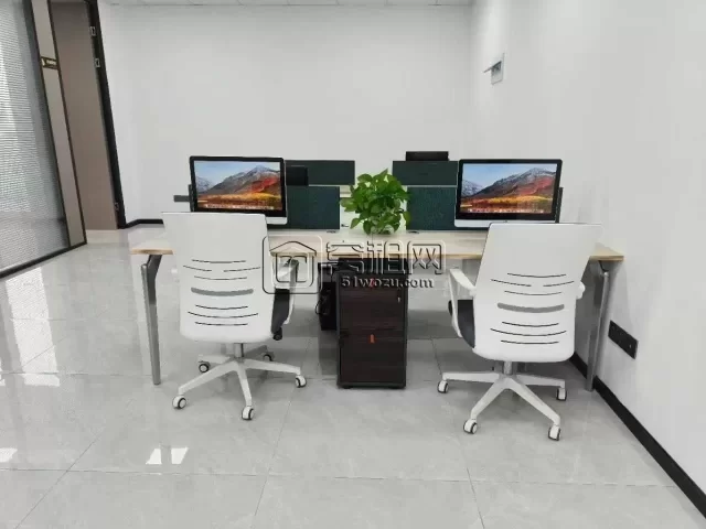 高新 凌云大厦新出120平 ​带办公家具 随时看房