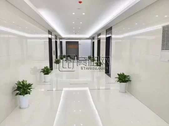 高新 凌云大厦新出120平 ​带办公家具 随时看房