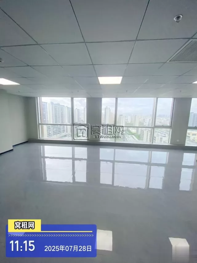 东部新城国际会展中心5号线出口办公室招租面积367.05平米租金2.3元/平米/天