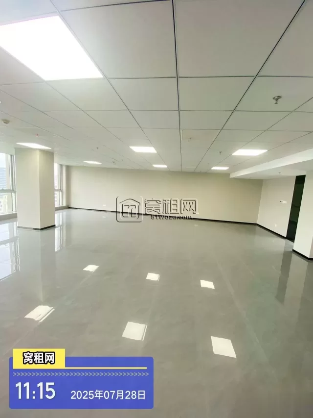 东部新城国际会展中心5号线出口办公室招租面积367.05平米租金2.3元/平米/天