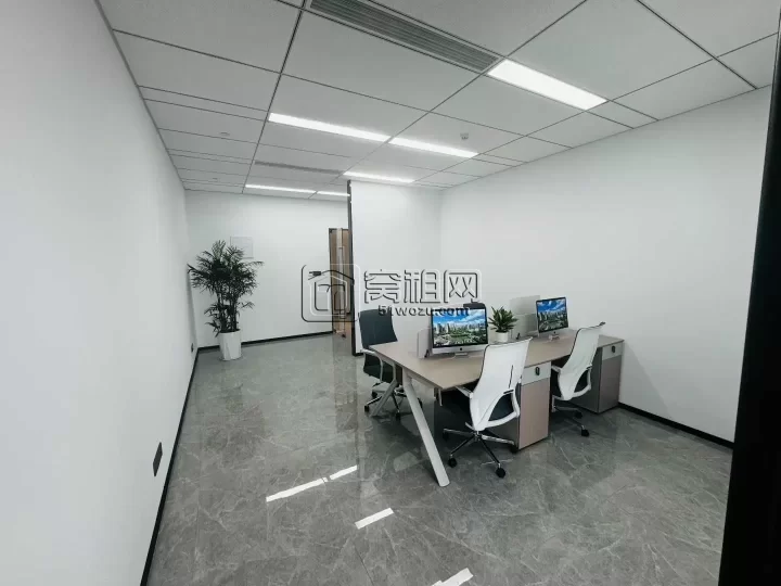 中国铁建大厦65平全新装修 带家具出租