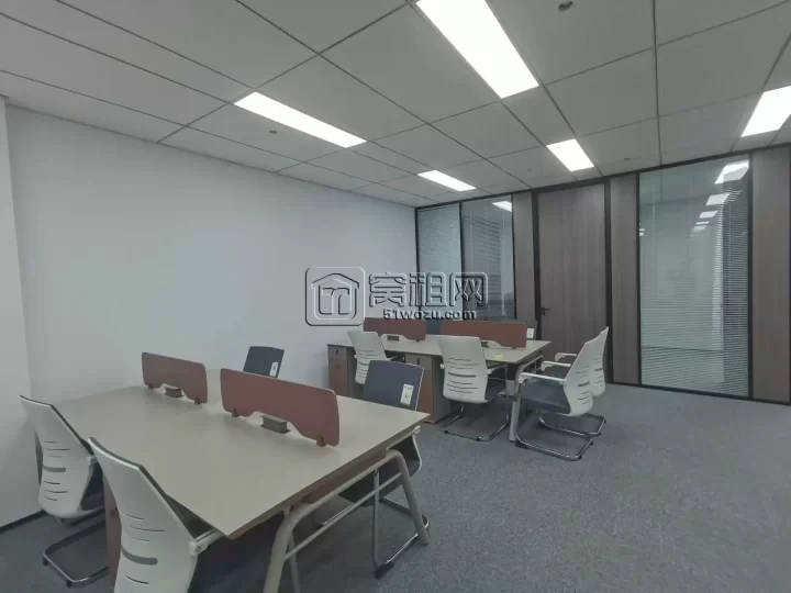 和丰创意广场198.8平，特价1元一平