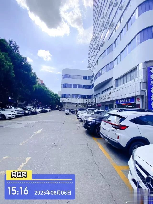 宁波鄞州区彩虹大厦停车场收费多少？
