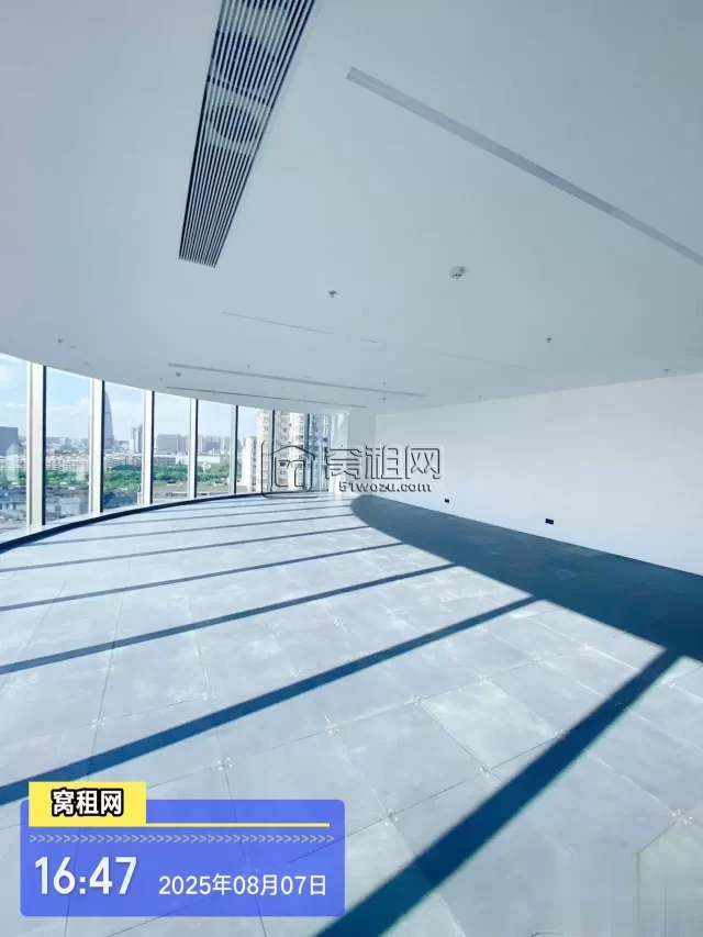 宁波波特曼大酒店周边写字楼新世界宁云中心360平米精装修办公室招租