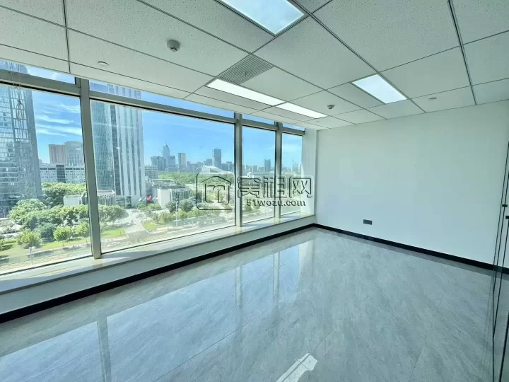 南苑环球五星级酒店朝南88平米双地铁交汇出租5800元/月，室内预留水源接口