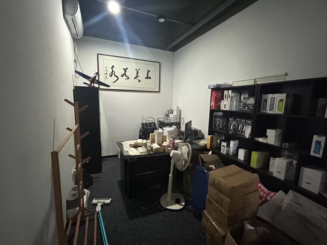 鄞州区下应梦创金谷科创产业园面积231平朝南 带阳台办公室出租