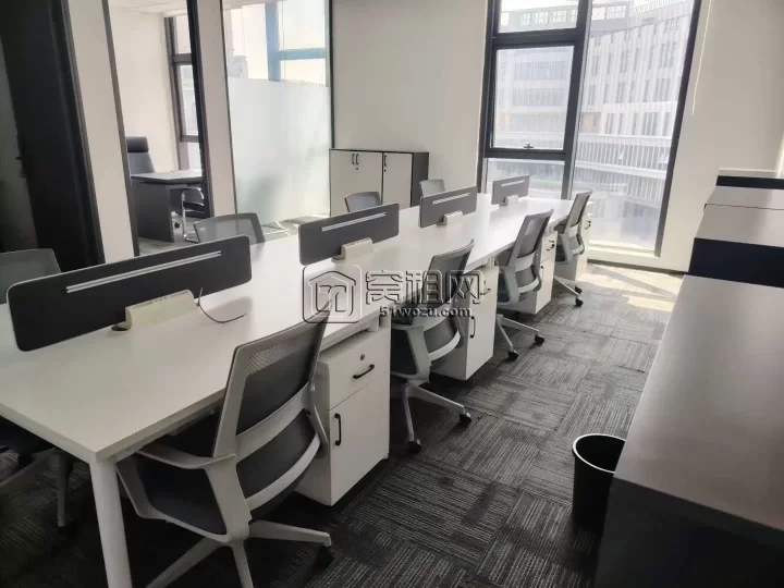 宁波西枢纽启望中心新出一间标准格局朝南130平办公室出租