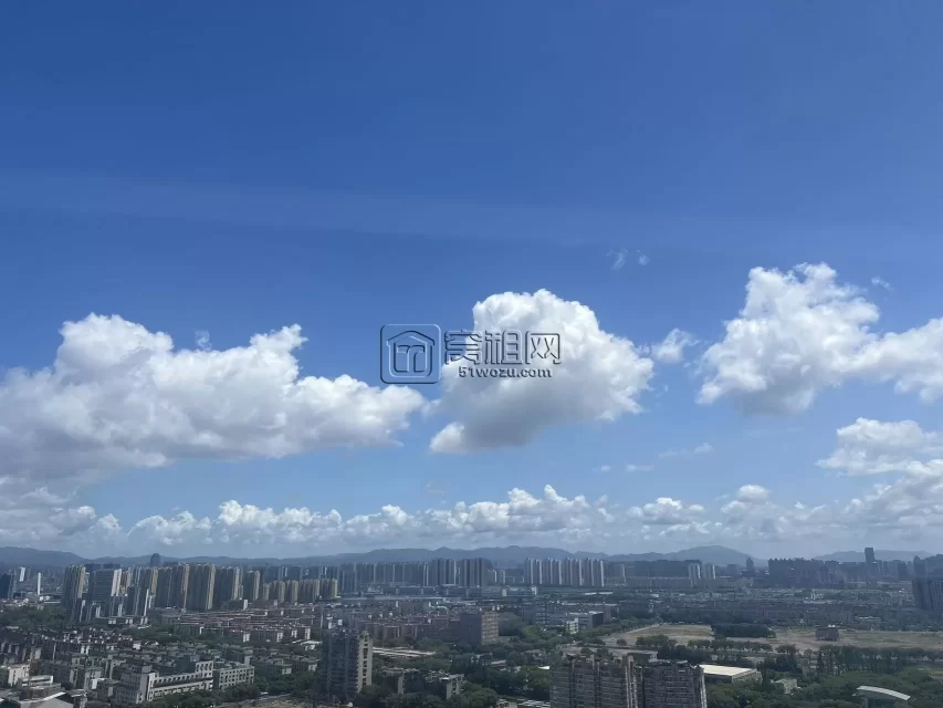 宁波彩虹南路11号嘉汇国贸整层出租，出租面积625.3平米，出租价格1.3元